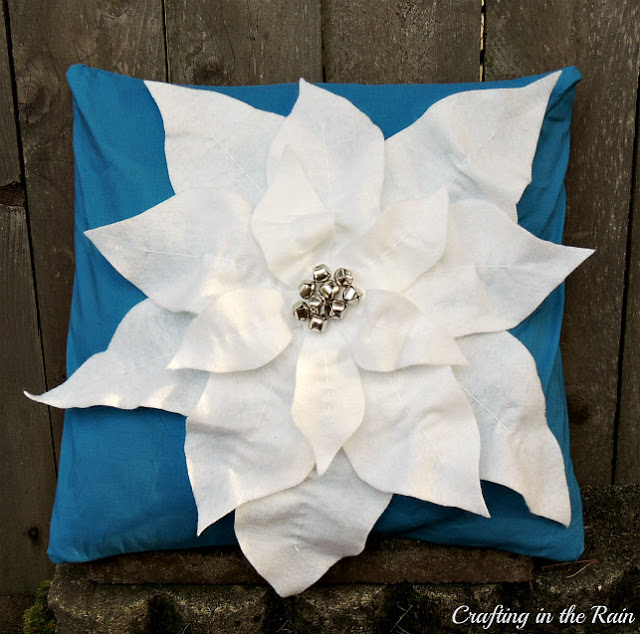 Poinsettia Pillow Tutorial Crafting In The Rain