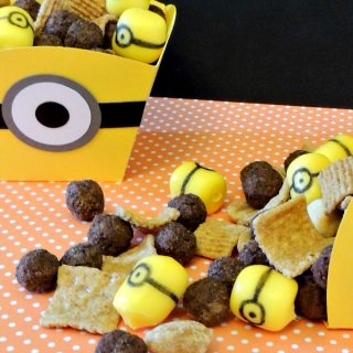 Minion party snack mix