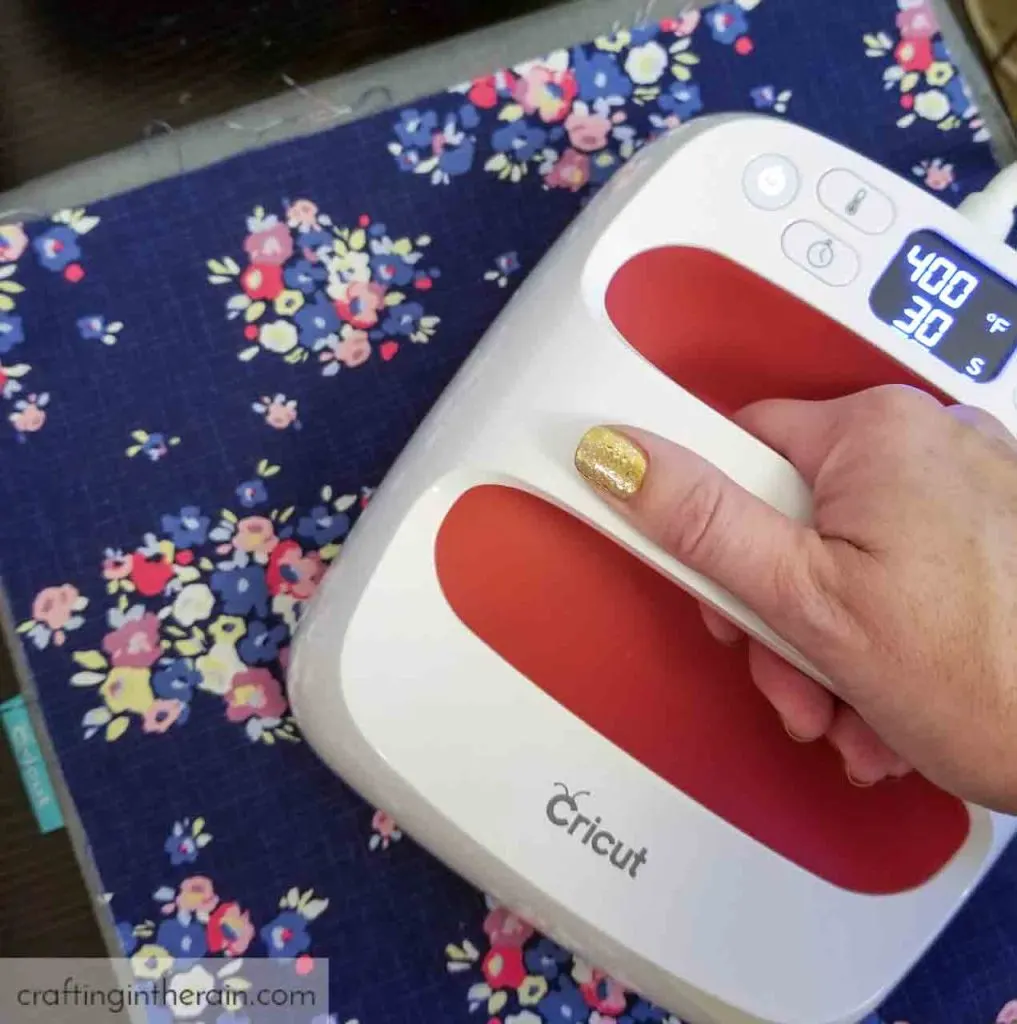 How to Use Cricut EasyPress and Cricut EasyPress Mat for Iron On