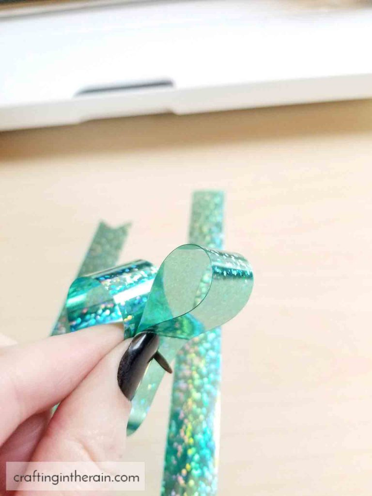 how to make a bow with party foil