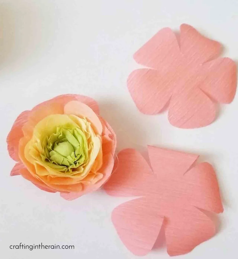 How to make a crepe paper flower
