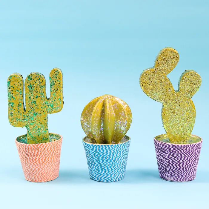 Green glitter cactus with mod podge