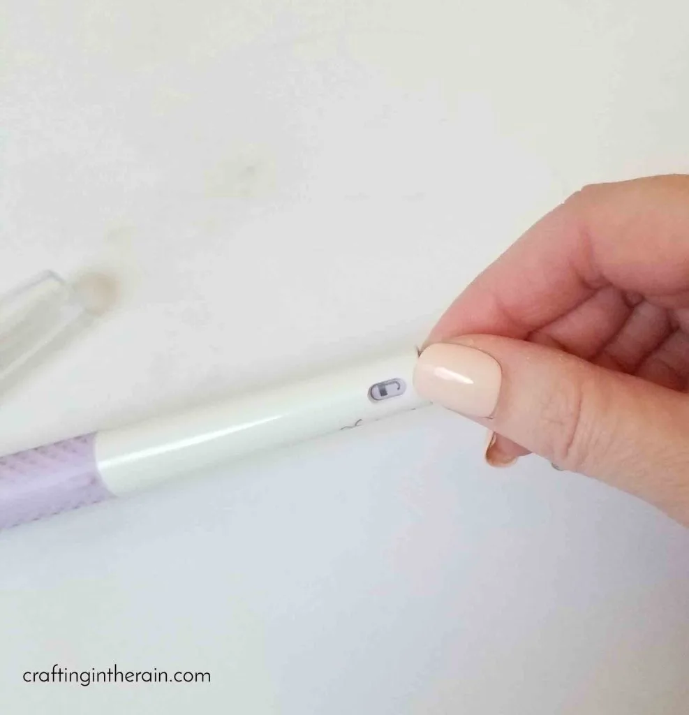 Locking Cricut craft knife