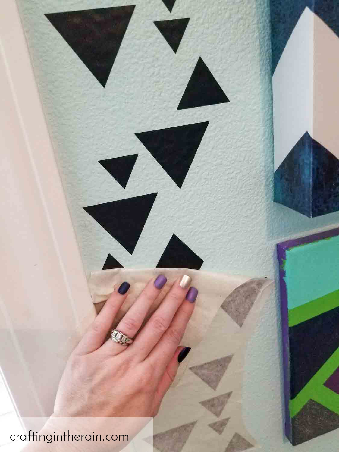 Apply Vinyl to Textured Wall Crafting in the Rain