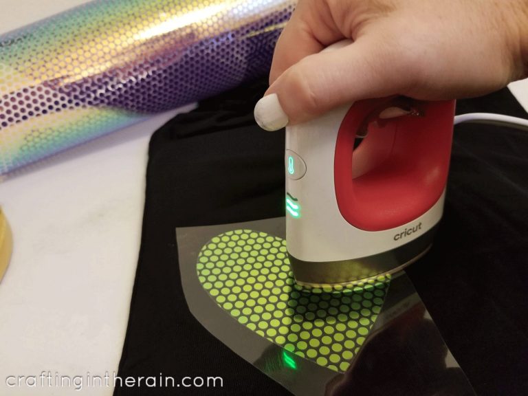 How to Use the Cricut EasyPress Mini - Crafting in the Rain