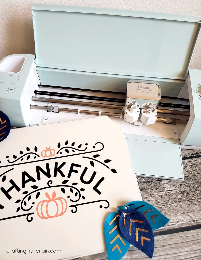 Cricut made thanksgiving sign