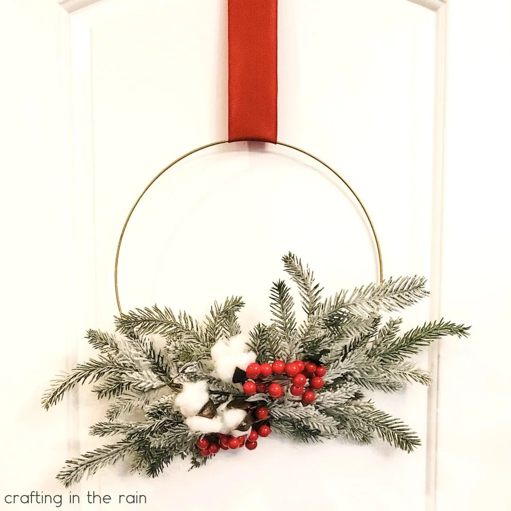 Red berry cotton pine wreath