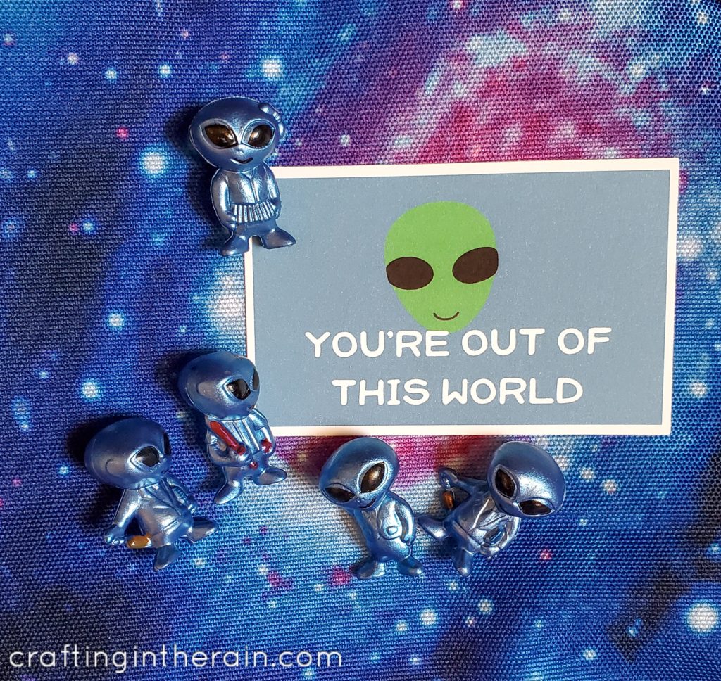 Small toy alien Valentine