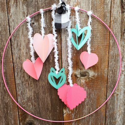 Cricut Valentine’s Day Wreaths