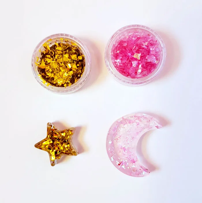 Glitter flakes in resin