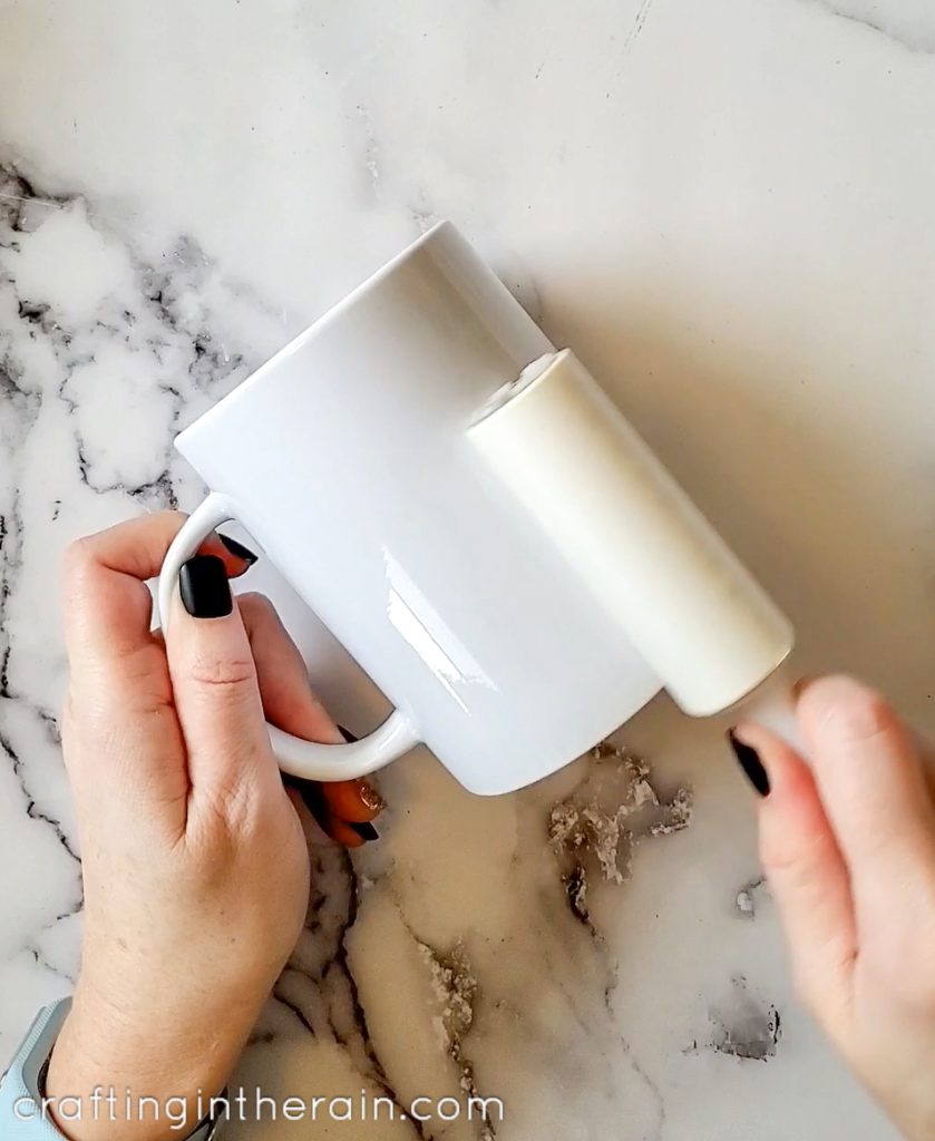 get lint off mug