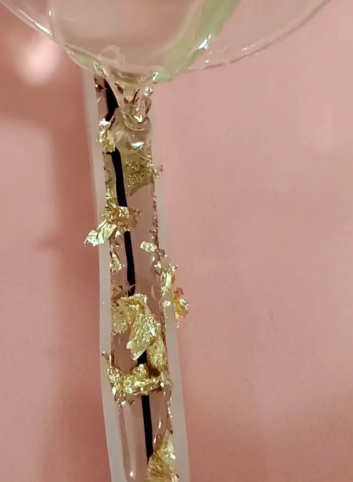 gold-flake-resin-pen