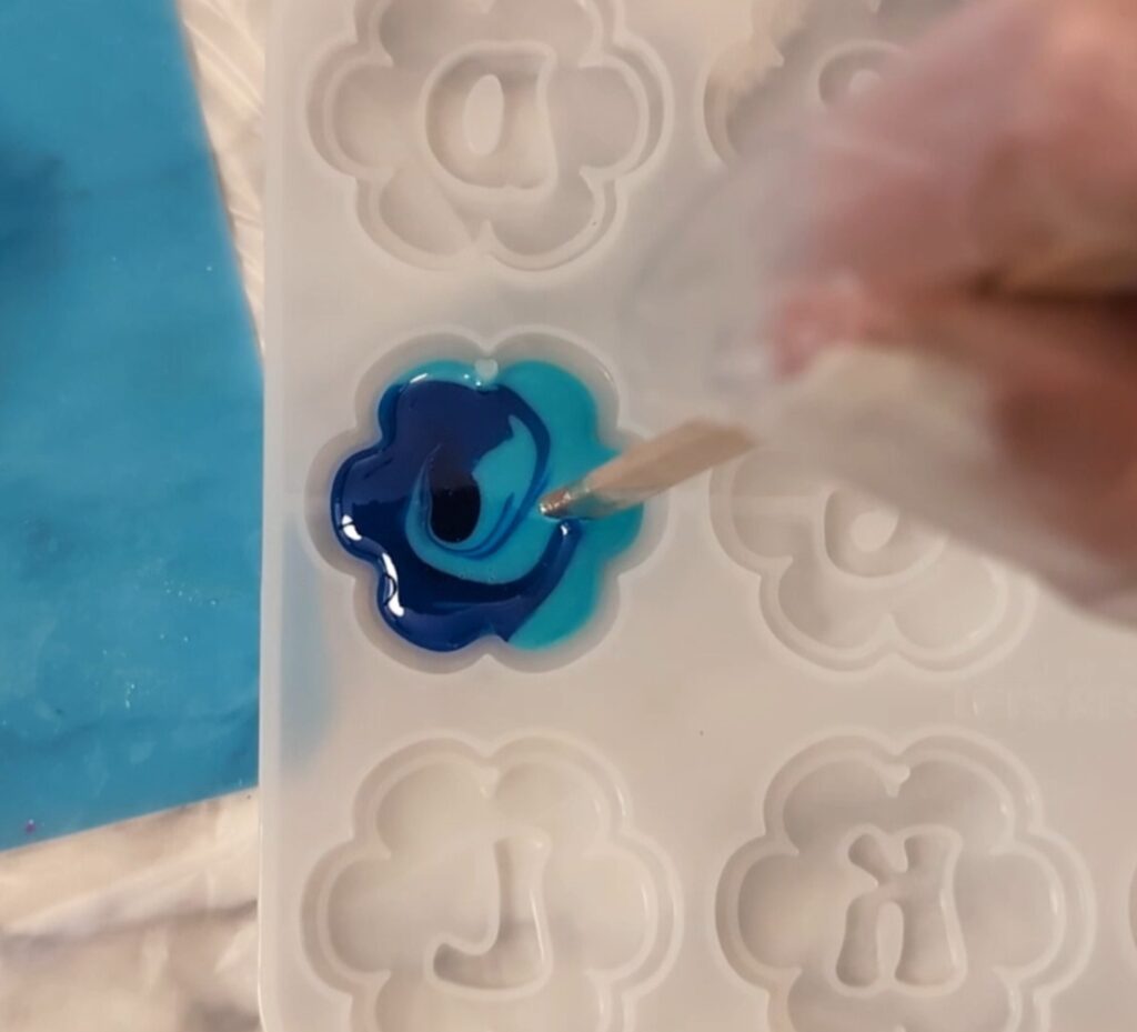 2 color resin