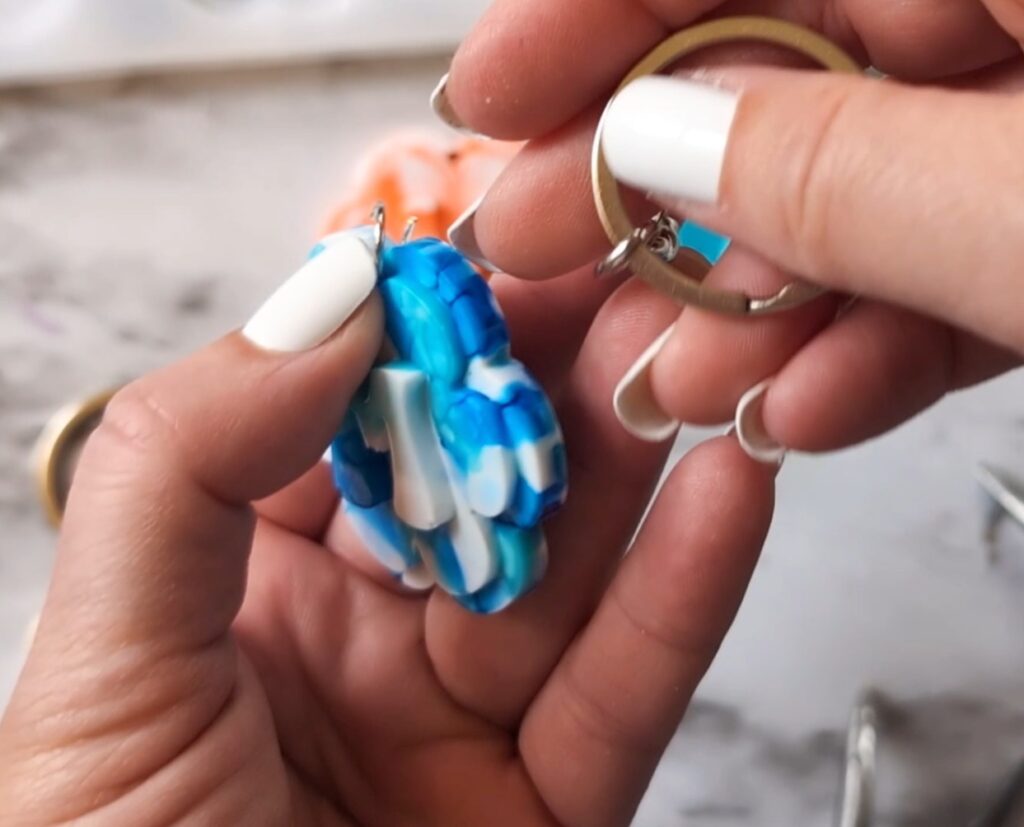 Make a resin keychain